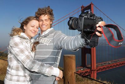 Tourists at Golden Gate Bridge