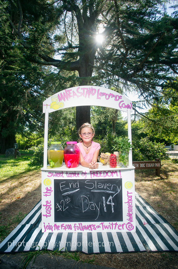 Vivienne Harr, lemonade stand