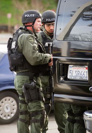 BankStandoff_031411_013.jpg